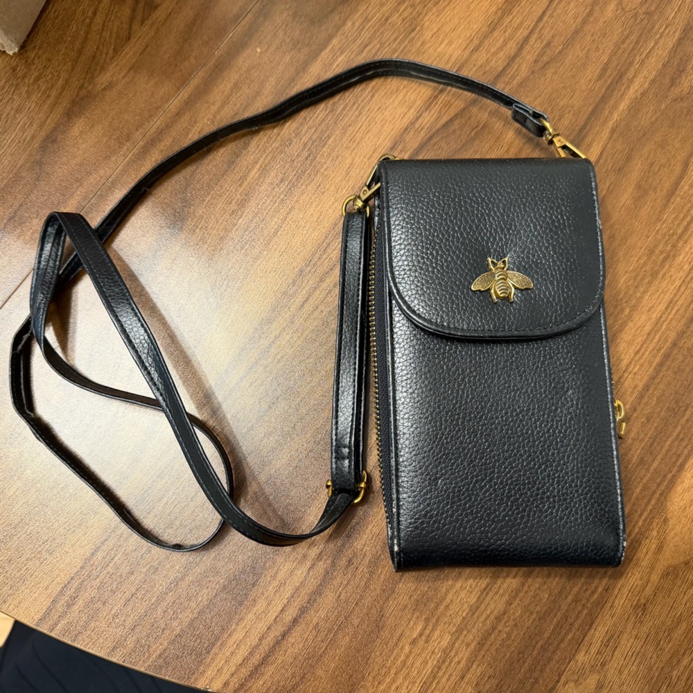 Bumblebee black and gold faux leather crossbody bag - Picture 5 of 7
